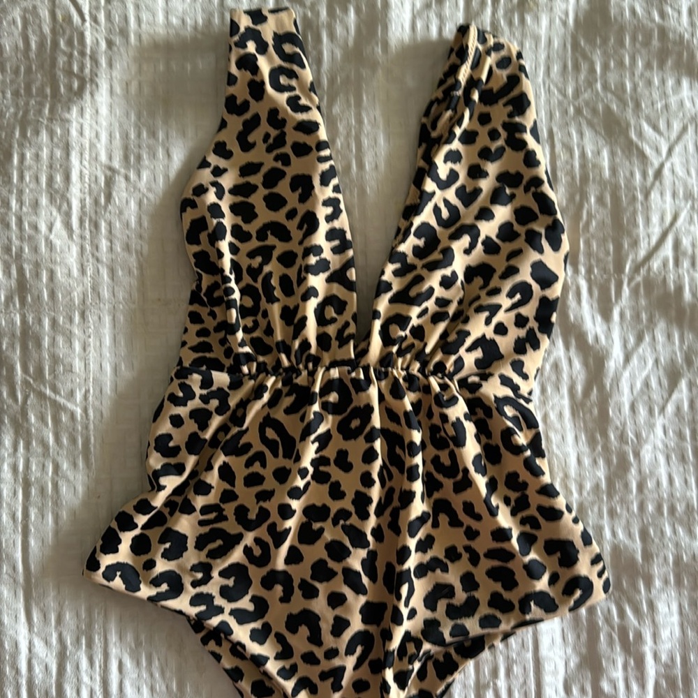 Tori praver cheetah leopard print one piece small super sexy cheeky